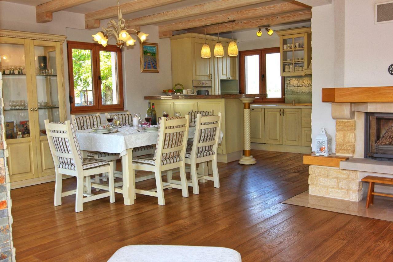 Villa Leko Dream House Cetina Eksteriør billede